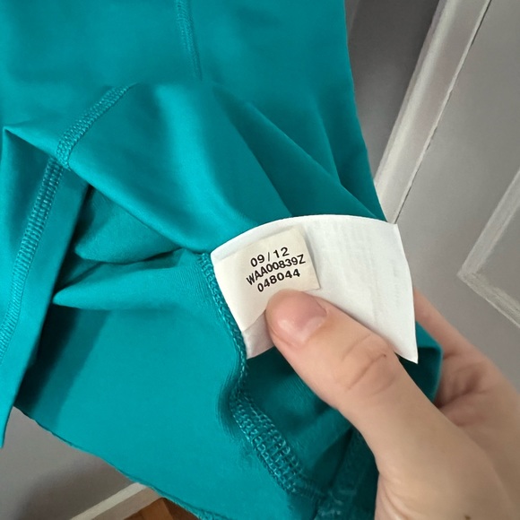 Bundle 2 Reebok 3/4 Zip Pullovers Long sleeve Medium Blue and Pink - Picture 11 of 12